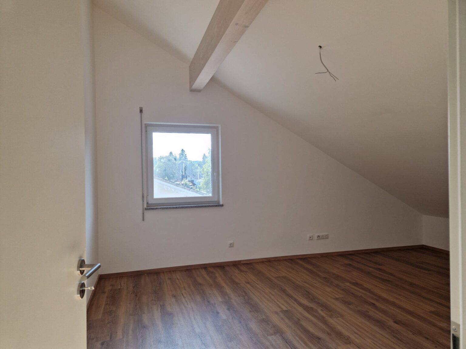 Dachgeschosswohnung Zimmer1